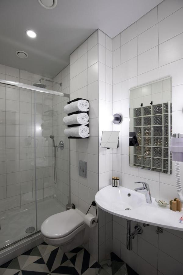 Four Rooms City خاركيف المظهر الخارجي الصورة